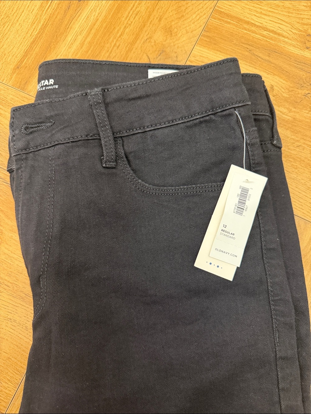 Old Navy - Rockstar High Rise Skinny Jeans in Black